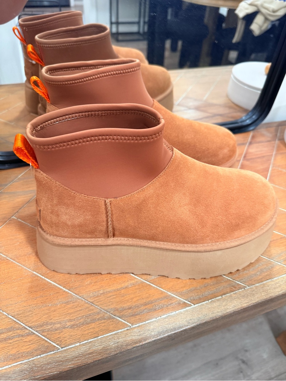 UGG Classica Mini Dipper boots